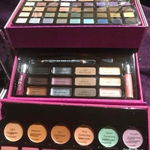 Ulta Time TO Shine. 71 Piece Collection.